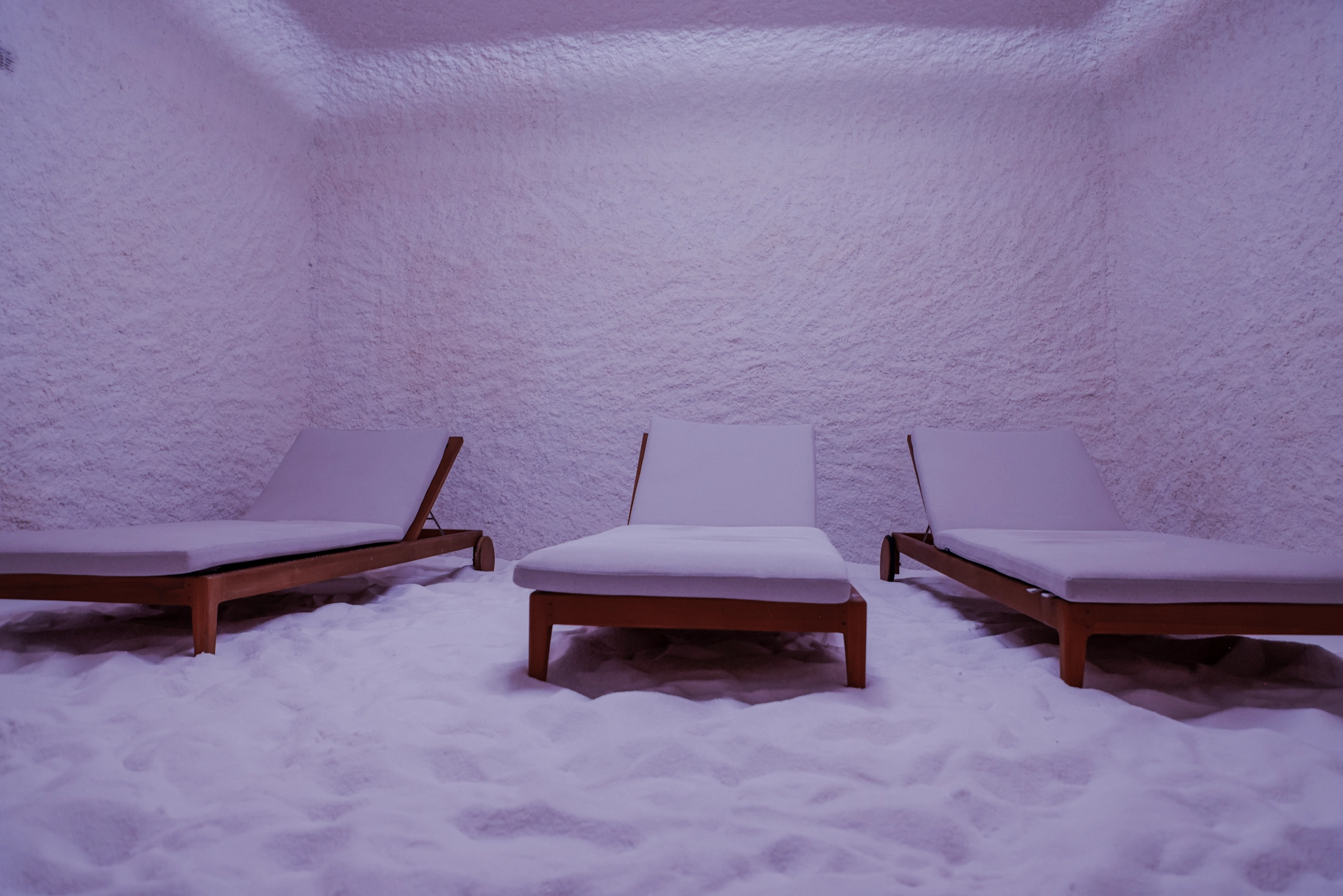 Luxury Spa Pool Experience at Marina Bay